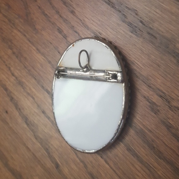 Handmade Repurposed China Brooch or Pendant - Picture 2 of 4